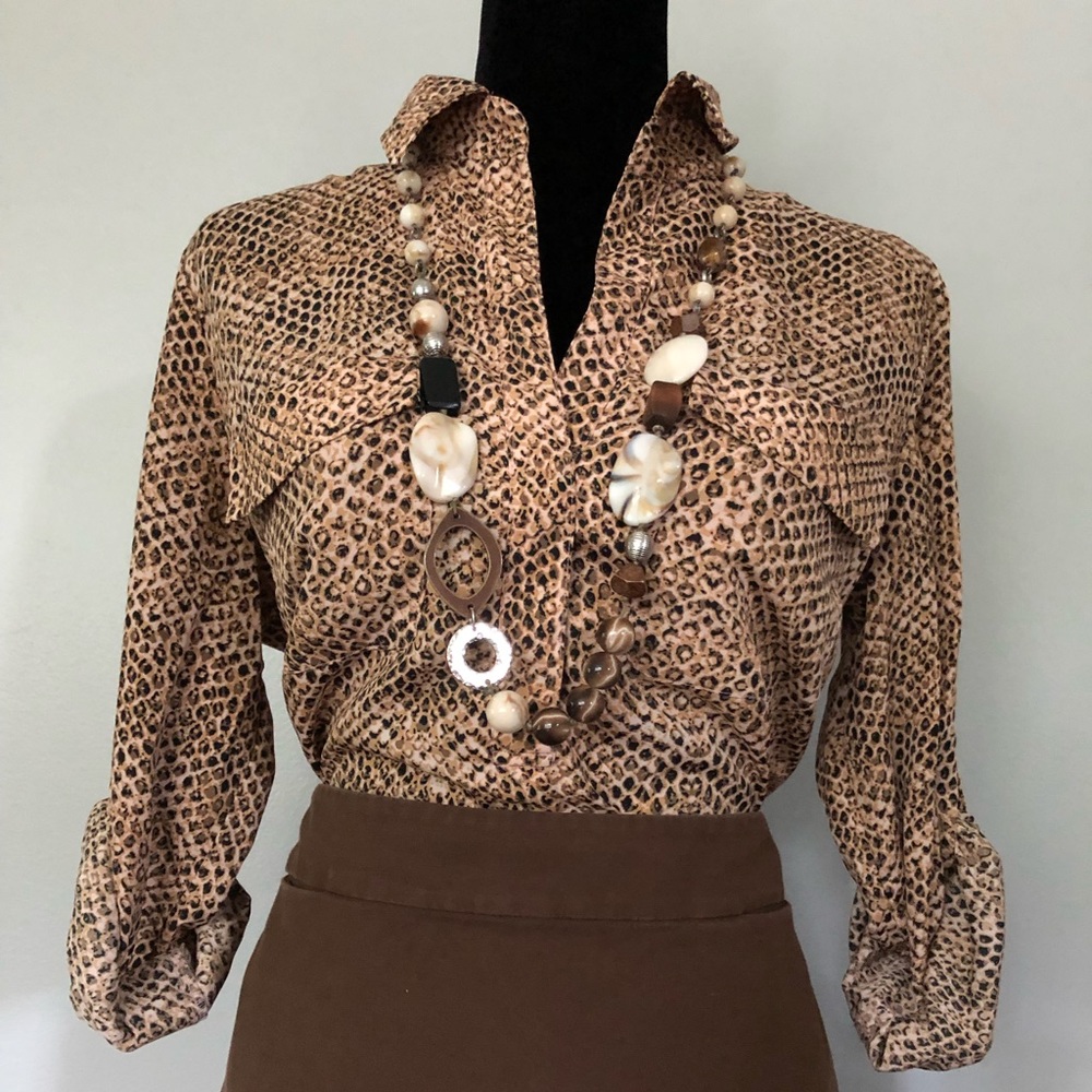 New York and Company 🐍Snakeskin🐍 Printed Dress Shirt